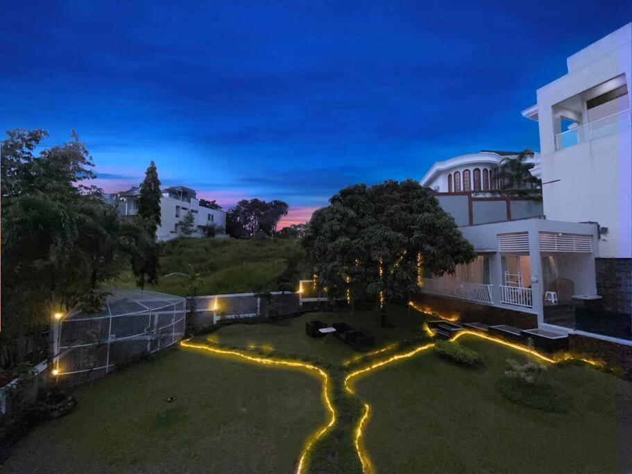 Tropical Villa By Villapedia Citaringgul Extérieur photo