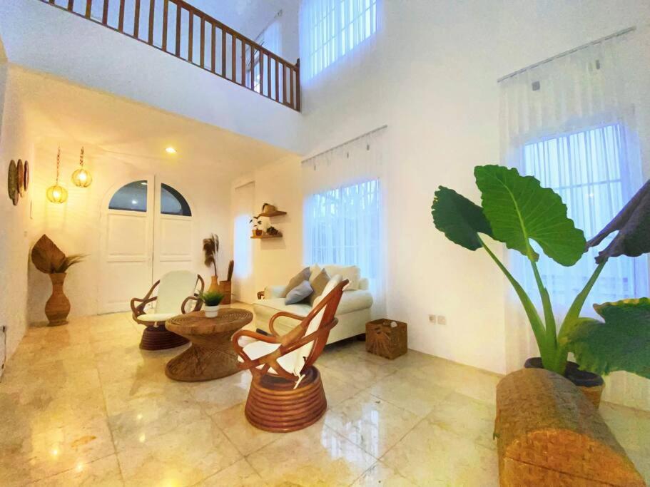 Tropical Villa By Villapedia Citaringgul Extérieur photo